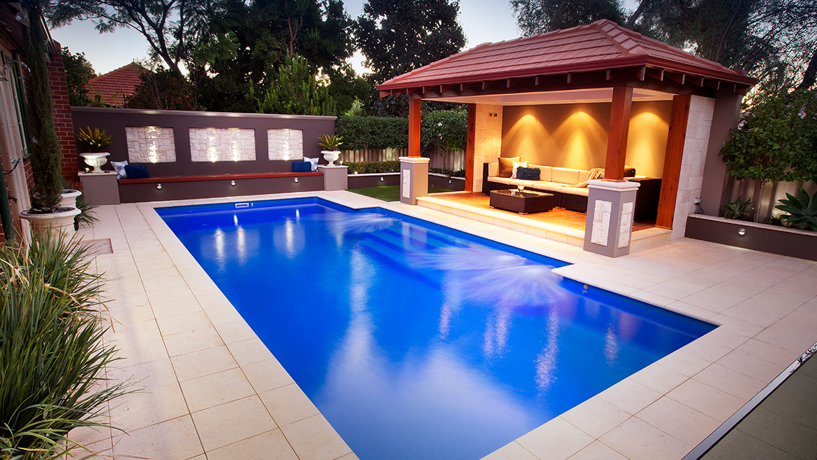 Regal Flame Retreats with Golden Horizon Pools